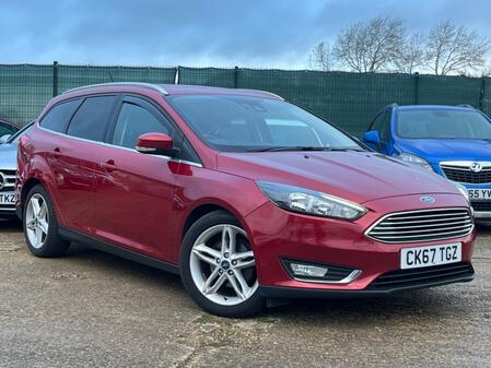 FORD FOCUS 1.0 T EcoBoost Titanium