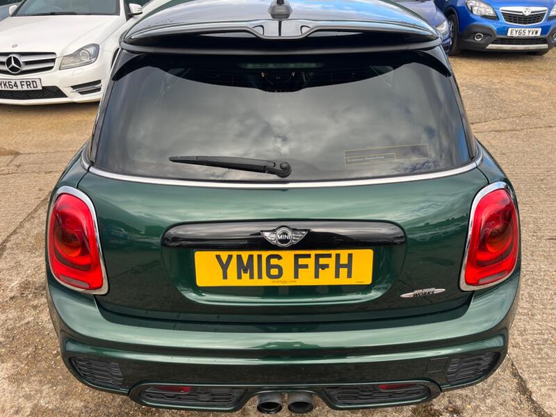 MINI HATCH