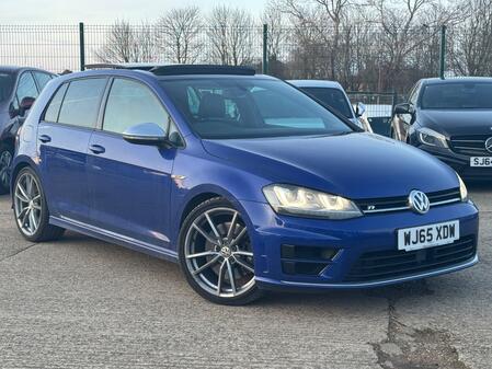VOLKSWAGEN GOLF 2.0 TSI BlueMotion Tech R