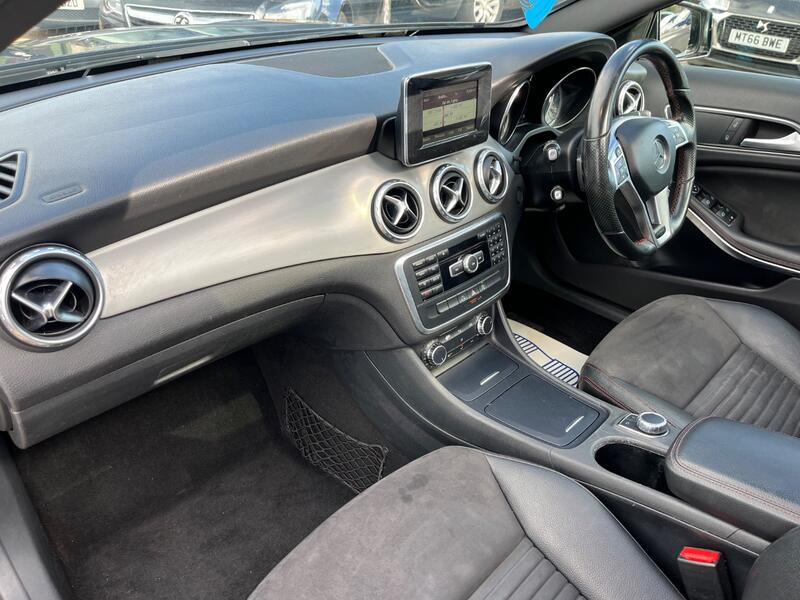 MERCEDES-BENZ GLA CLASS