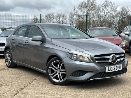 MERCEDES-BENZ A CLASS 1.6 A180 BlueEfficiency Sport