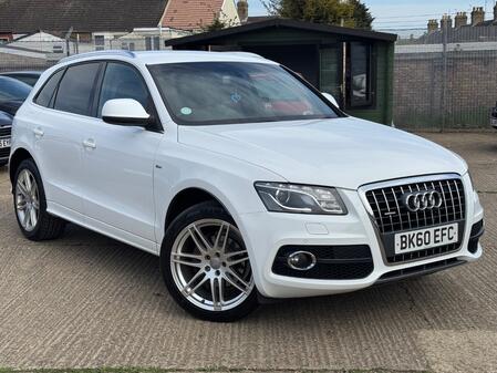 AUDI Q5 2.0 TDI S line