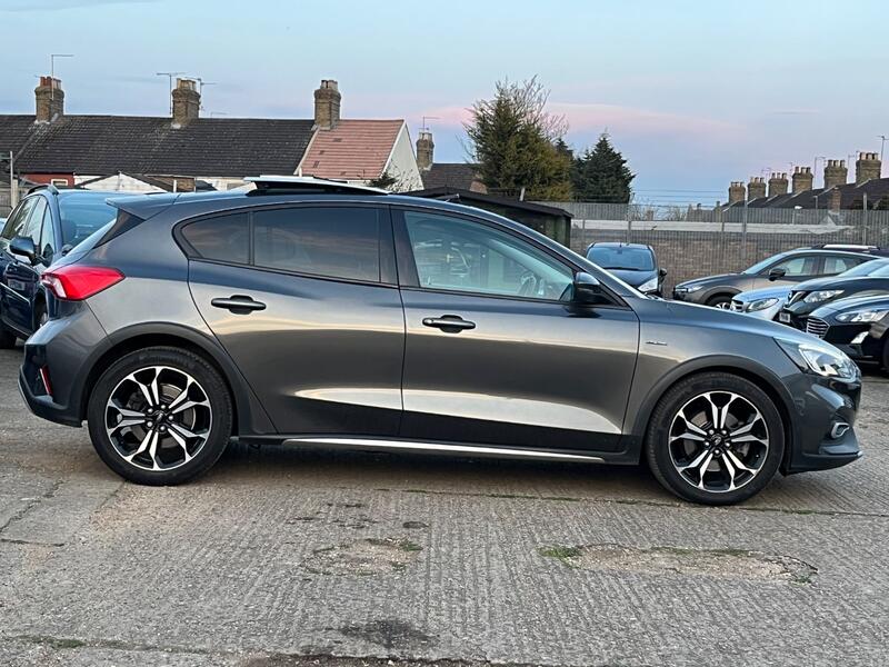 FORD FOCUS