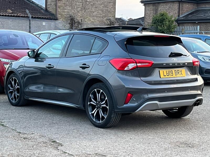 FORD FOCUS