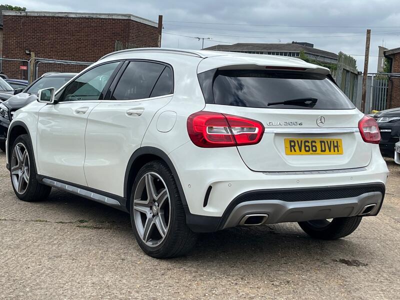 MERCEDES-BENZ GLA CLASS