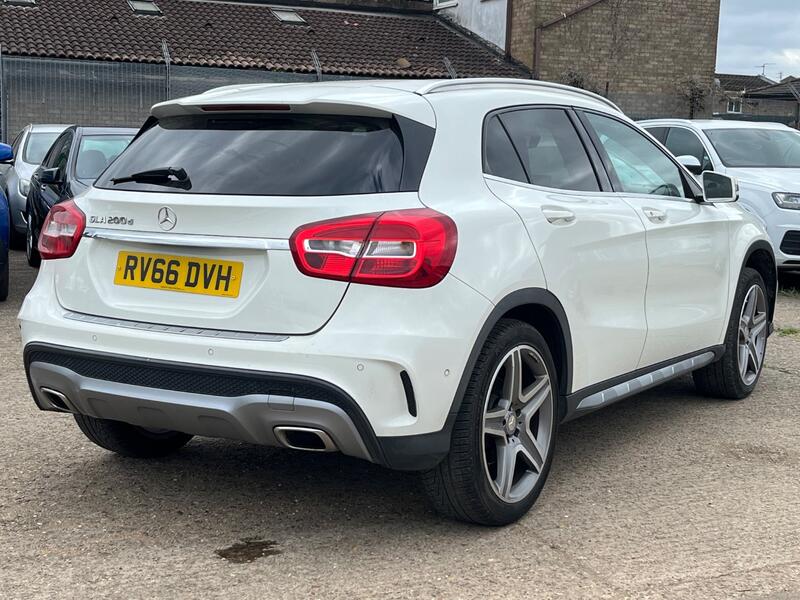 MERCEDES-BENZ GLA CLASS