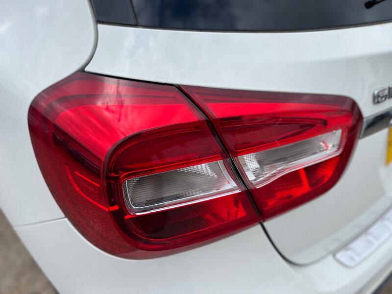 MERCEDES-BENZ GLA CLASS